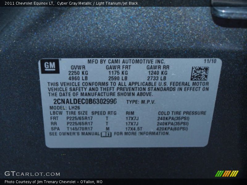 Cyber Gray Metallic / Light Titanium/Jet Black 2011 Chevrolet Equinox LT