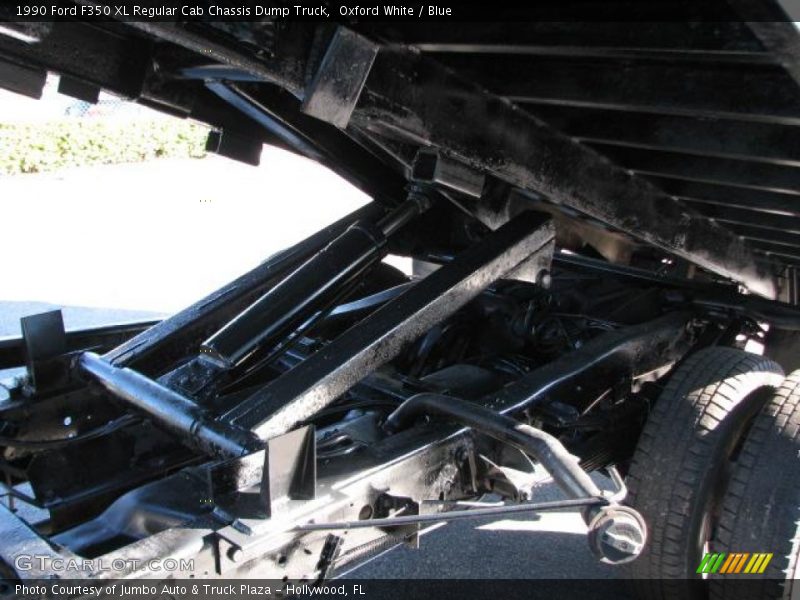 Oxford White / Blue 1990 Ford F350 XL Regular Cab Chassis Dump Truck
