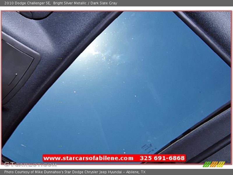 Bright Silver Metallic / Dark Slate Gray 2010 Dodge Challenger SE