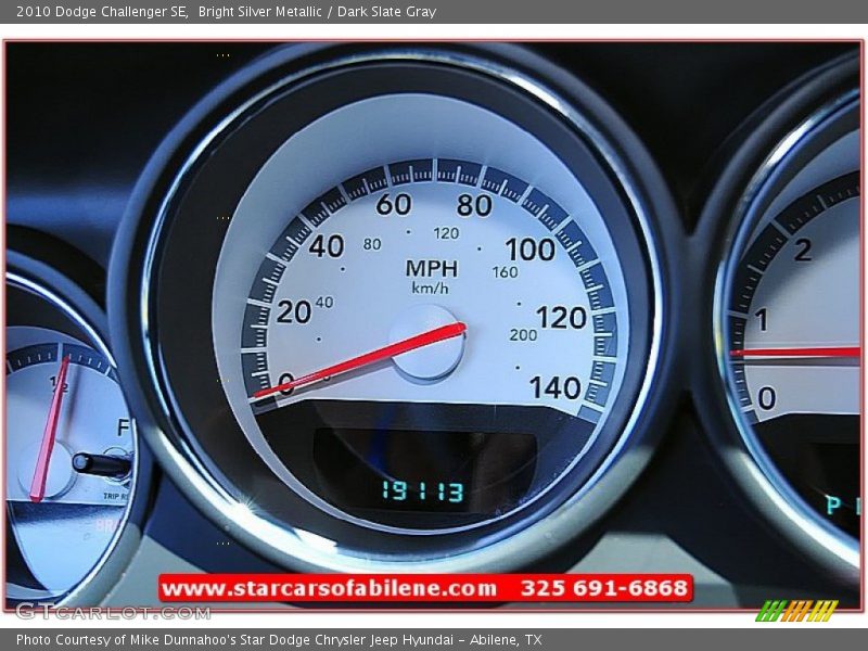 Bright Silver Metallic / Dark Slate Gray 2010 Dodge Challenger SE