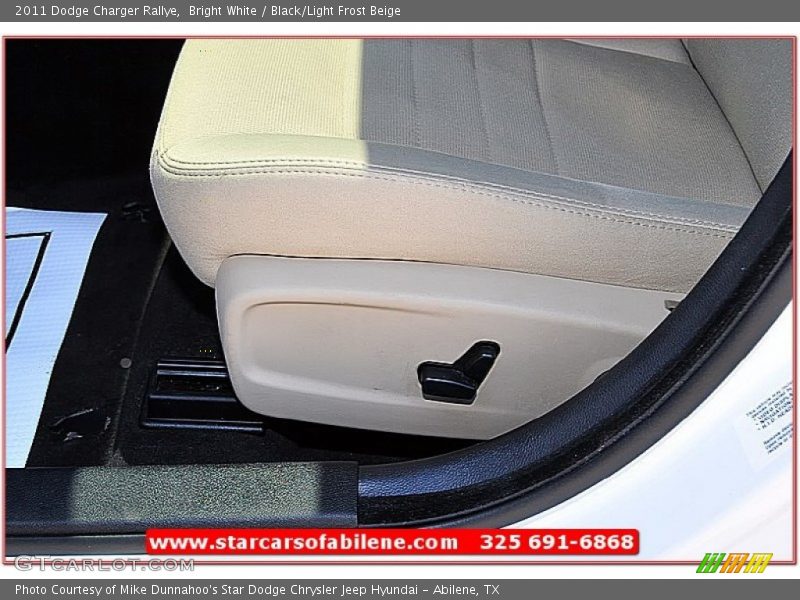 Bright White / Black/Light Frost Beige 2011 Dodge Charger Rallye