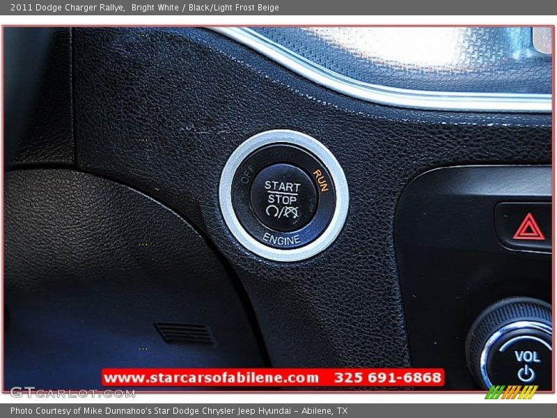 Bright White / Black/Light Frost Beige 2011 Dodge Charger Rallye