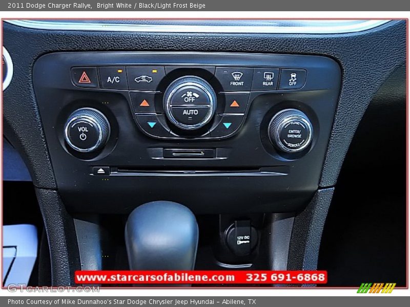 Bright White / Black/Light Frost Beige 2011 Dodge Charger Rallye