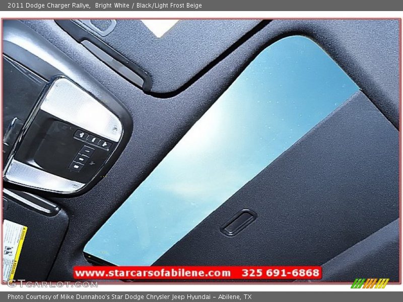 Bright White / Black/Light Frost Beige 2011 Dodge Charger Rallye