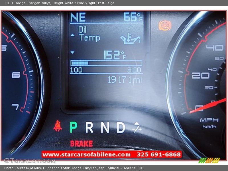 Bright White / Black/Light Frost Beige 2011 Dodge Charger Rallye