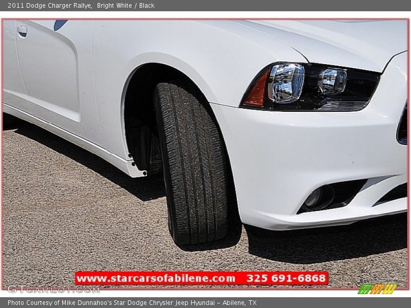 Bright White / Black 2011 Dodge Charger Rallye