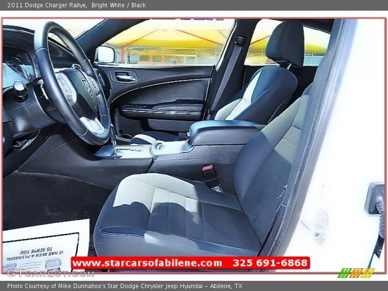 Bright White / Black 2011 Dodge Charger Rallye