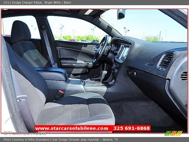 Bright White / Black 2011 Dodge Charger Rallye