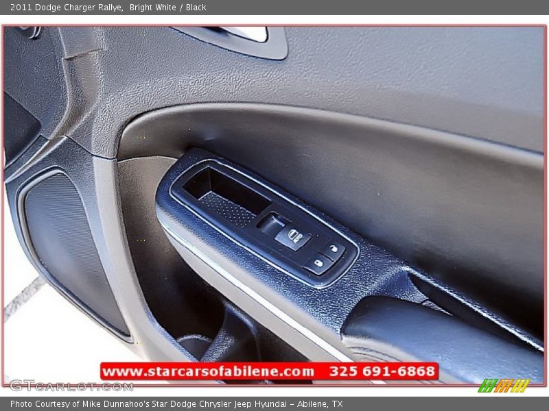 Bright White / Black 2011 Dodge Charger Rallye