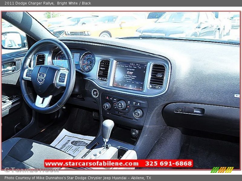 Bright White / Black 2011 Dodge Charger Rallye