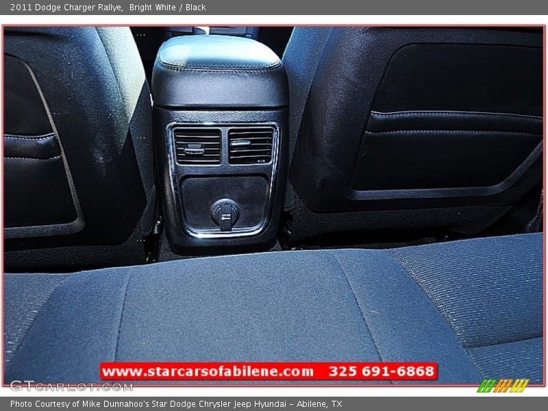 Bright White / Black 2011 Dodge Charger Rallye