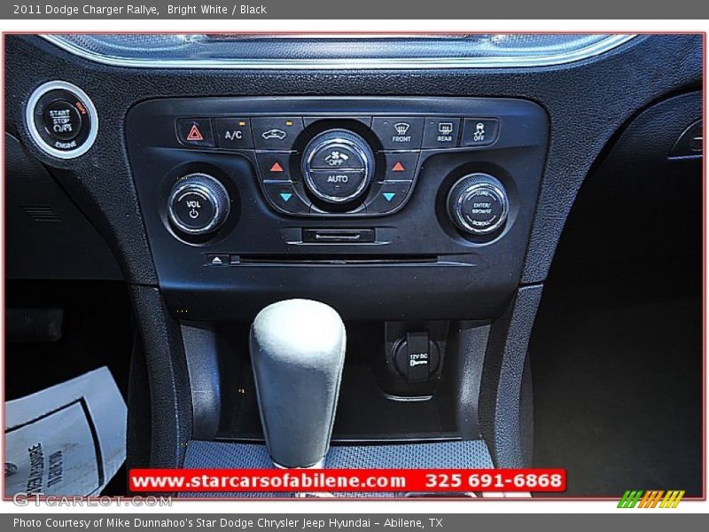 Bright White / Black 2011 Dodge Charger Rallye
