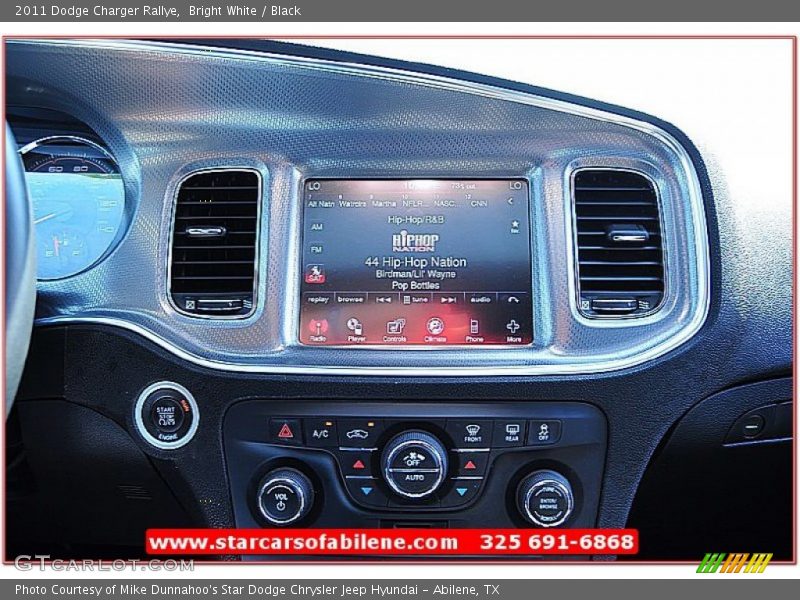 Bright White / Black 2011 Dodge Charger Rallye