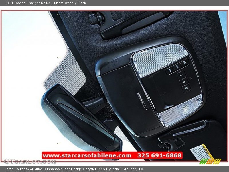Bright White / Black 2011 Dodge Charger Rallye