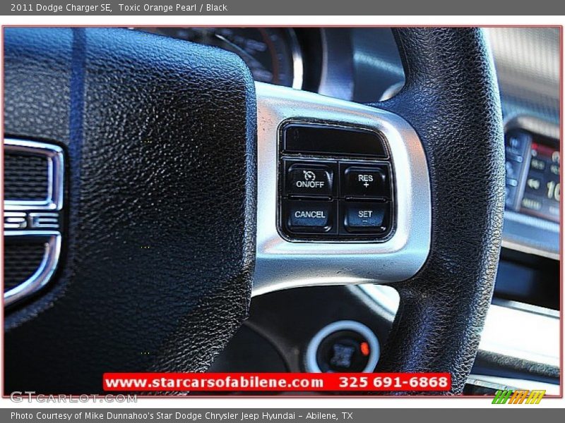 Toxic Orange Pearl / Black 2011 Dodge Charger SE