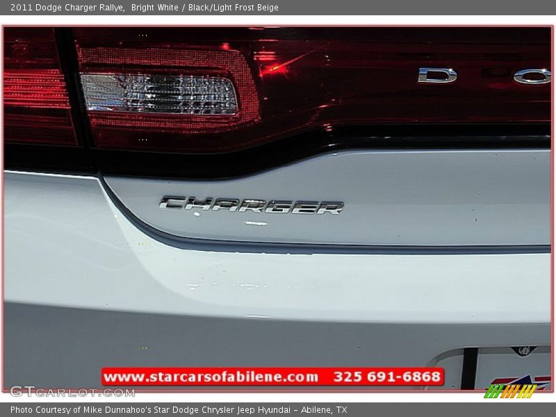 Bright White / Black/Light Frost Beige 2011 Dodge Charger Rallye