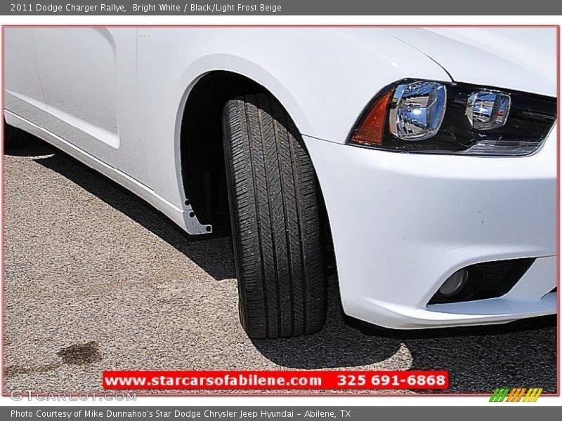 Bright White / Black/Light Frost Beige 2011 Dodge Charger Rallye