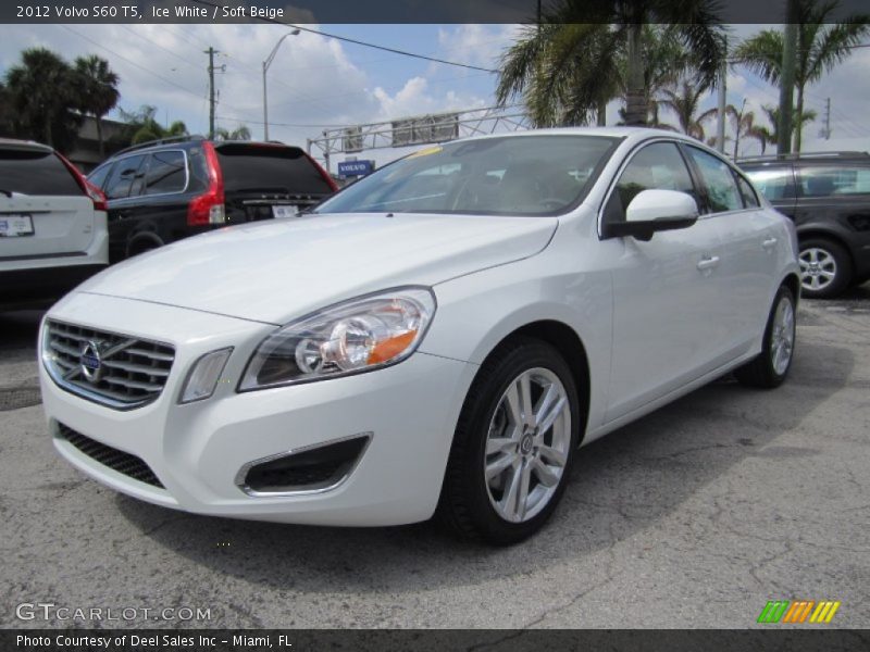 Ice White / Soft Beige 2012 Volvo S60 T5