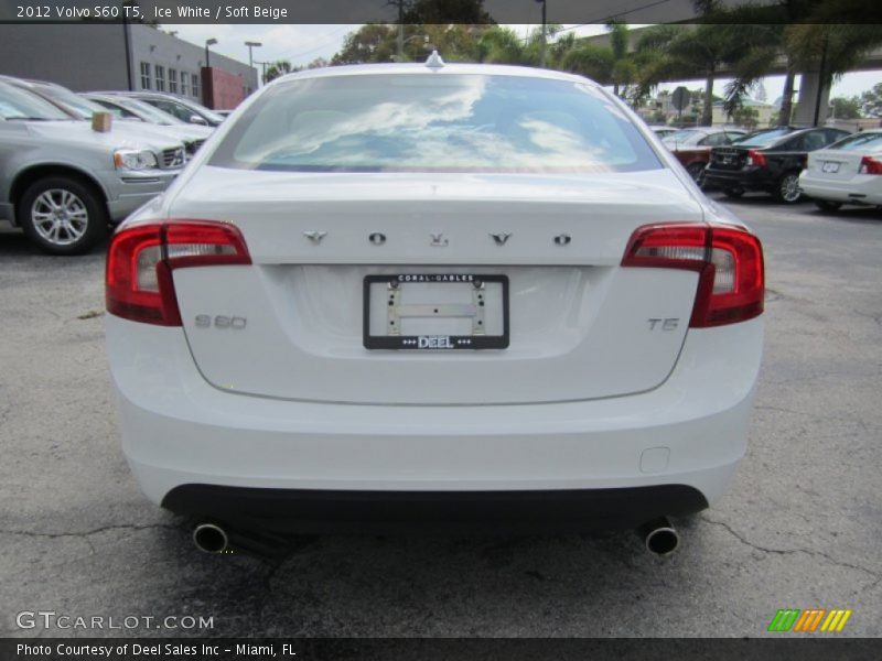 Ice White / Soft Beige 2012 Volvo S60 T5
