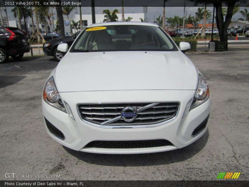 Ice White / Soft Beige 2012 Volvo S60 T5