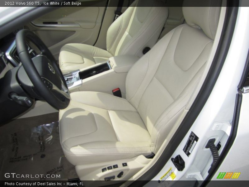 Ice White / Soft Beige 2012 Volvo S60 T5