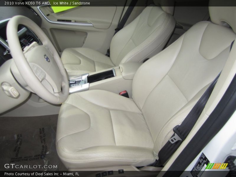 Ice White / Sandstone 2010 Volvo XC60 T6 AWD