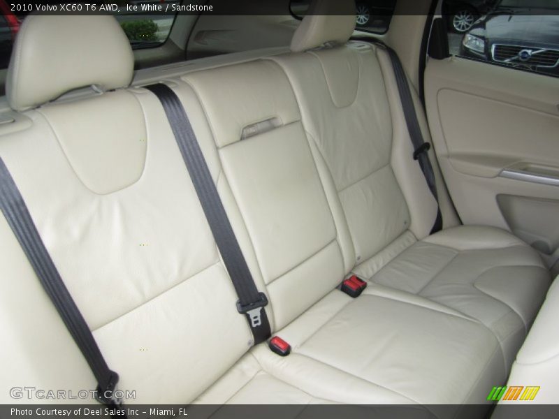 Ice White / Sandstone 2010 Volvo XC60 T6 AWD