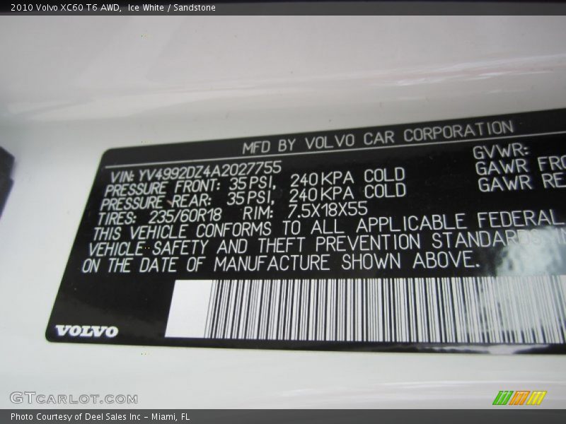 Ice White / Sandstone 2010 Volvo XC60 T6 AWD