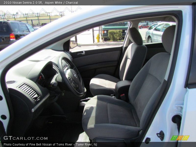 Aspen White / Charcoal 2010 Nissan Sentra 2.0 SR
