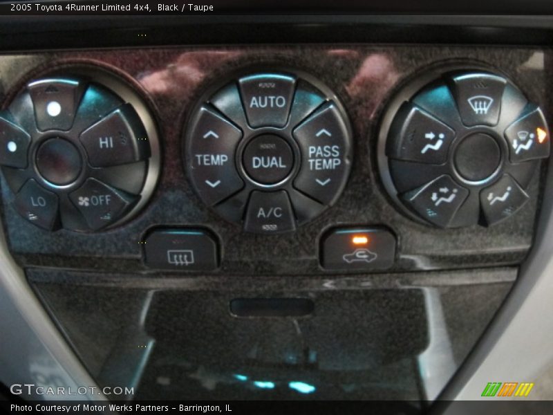 Black / Taupe 2005 Toyota 4Runner Limited 4x4