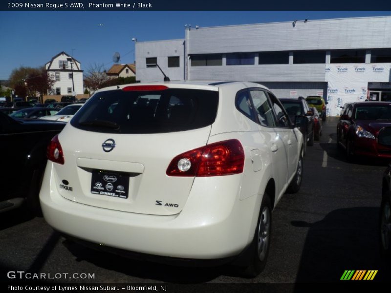 Phantom White / Black 2009 Nissan Rogue S AWD