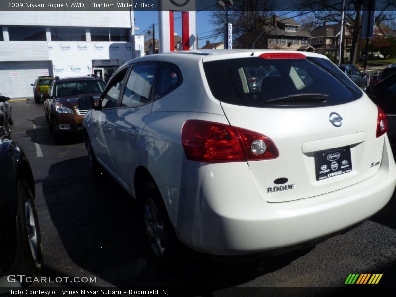 Phantom White / Black 2009 Nissan Rogue S AWD