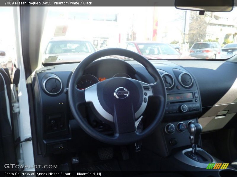 Phantom White / Black 2009 Nissan Rogue S AWD