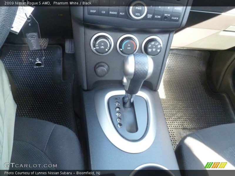 Phantom White / Black 2009 Nissan Rogue S AWD