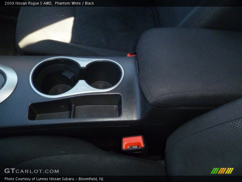 Phantom White / Black 2009 Nissan Rogue S AWD