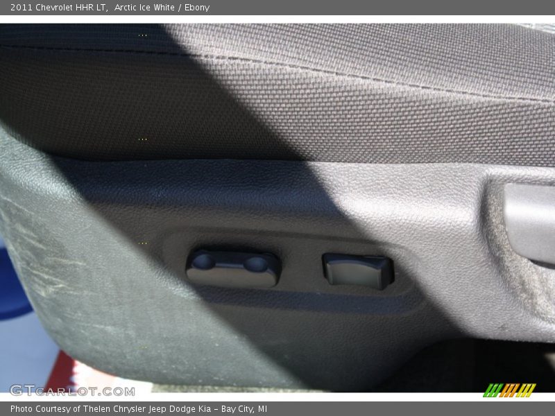 Arctic Ice White / Ebony 2011 Chevrolet HHR LT
