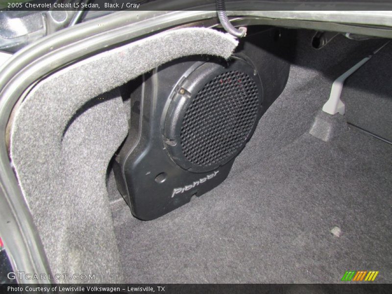 Black / Gray 2005 Chevrolet Cobalt LS Sedan