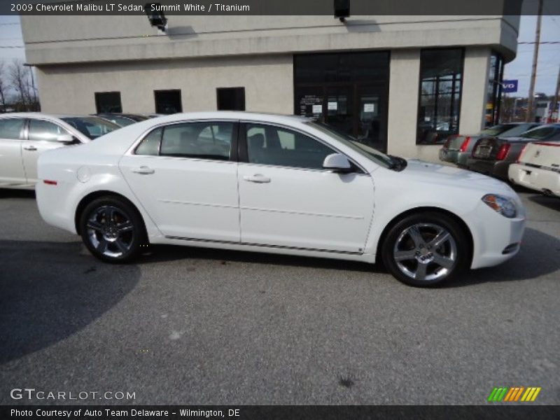 Summit White / Titanium 2009 Chevrolet Malibu LT Sedan