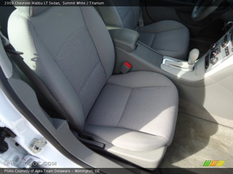 Summit White / Titanium 2009 Chevrolet Malibu LT Sedan