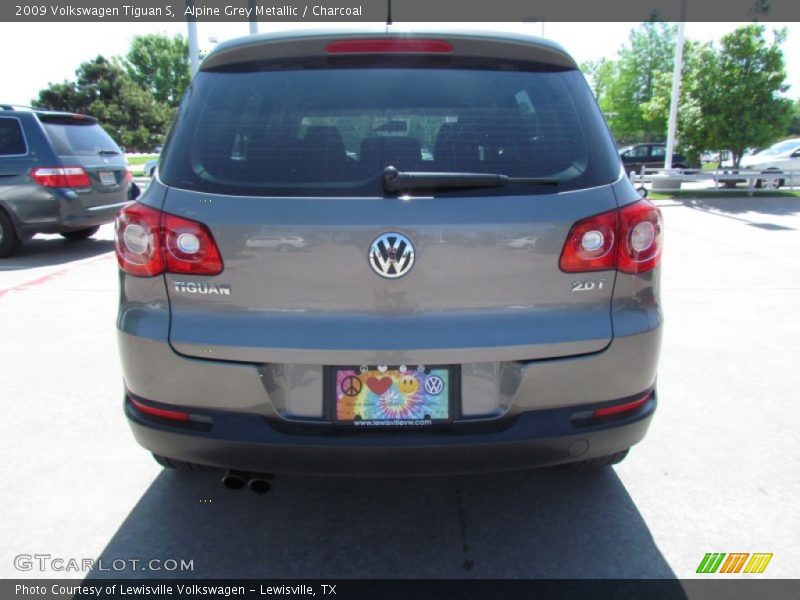 Alpine Grey Metallic / Charcoal 2009 Volkswagen Tiguan S