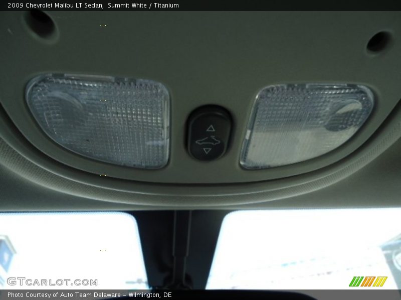 Summit White / Titanium 2009 Chevrolet Malibu LT Sedan