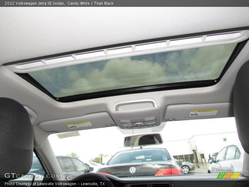 Candy White / Titan Black 2012 Volkswagen Jetta SE Sedan