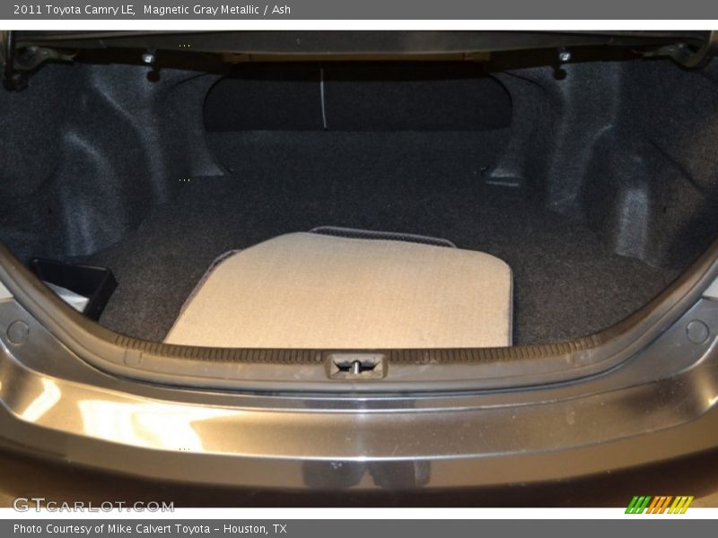 Magnetic Gray Metallic / Ash 2011 Toyota Camry LE