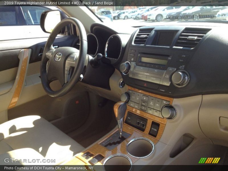 Black / Sand Beige 2009 Toyota Highlander Hybrid Limited 4WD