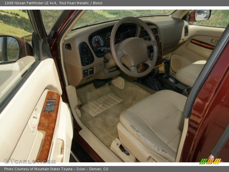 Red Pearl Metallic / Blond 1998 Nissan Pathfinder LE 4x4