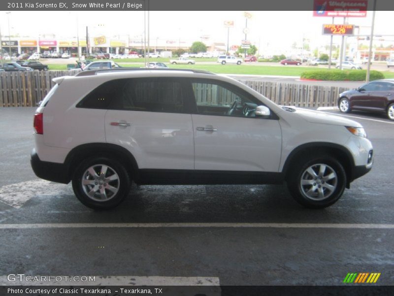 Snow White Pearl / Beige 2011 Kia Sorento EX