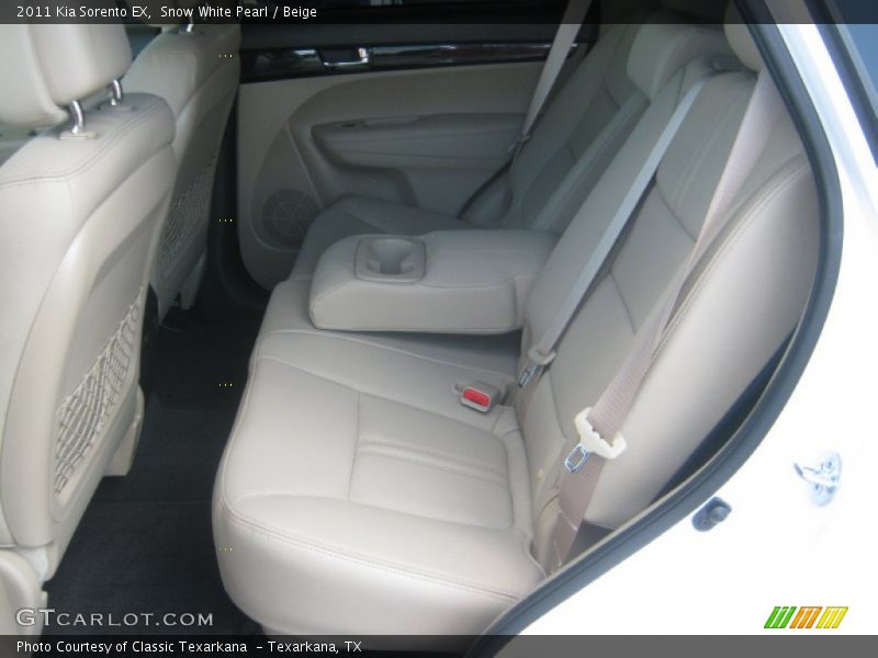 Snow White Pearl / Beige 2011 Kia Sorento EX