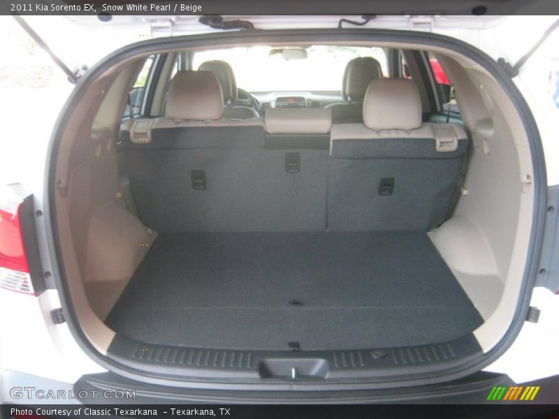 Snow White Pearl / Beige 2011 Kia Sorento EX