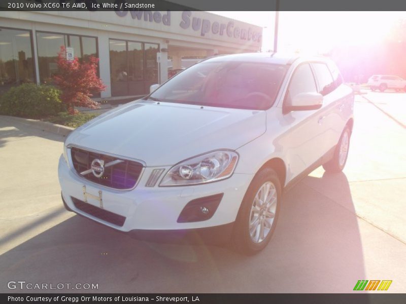 Ice White / Sandstone 2010 Volvo XC60 T6 AWD