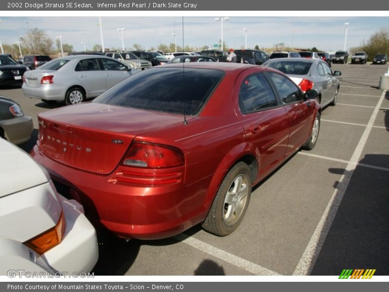 Inferno Red Pearl / Dark Slate Gray 2002 Dodge Stratus SE Sedan